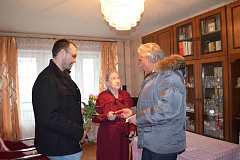 В районе Северный поздравили ветеранов, находящихся на надомном обслуживании 
